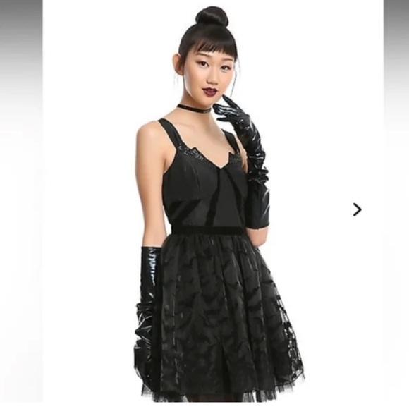 Dresses & Skirts - DC Comics x Hot topic Batman formal dress